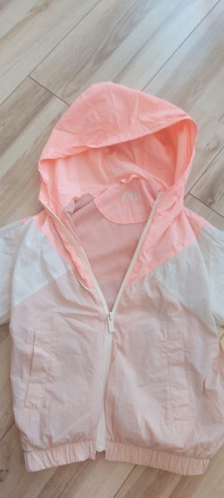 Легенькая ветровочка на девочку 7 лет, 122 см, Zara.