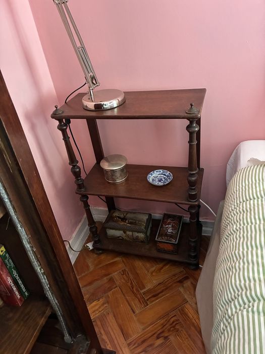 Pequena estante livros / apoio