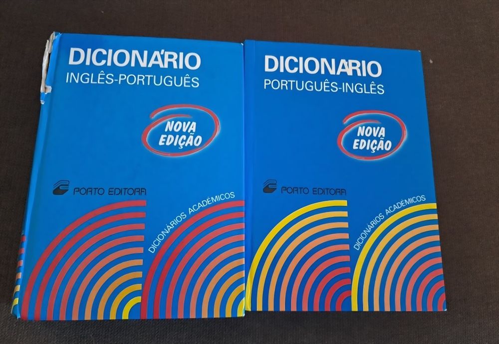 Dicionários Português-Inglês e Inglês-Português