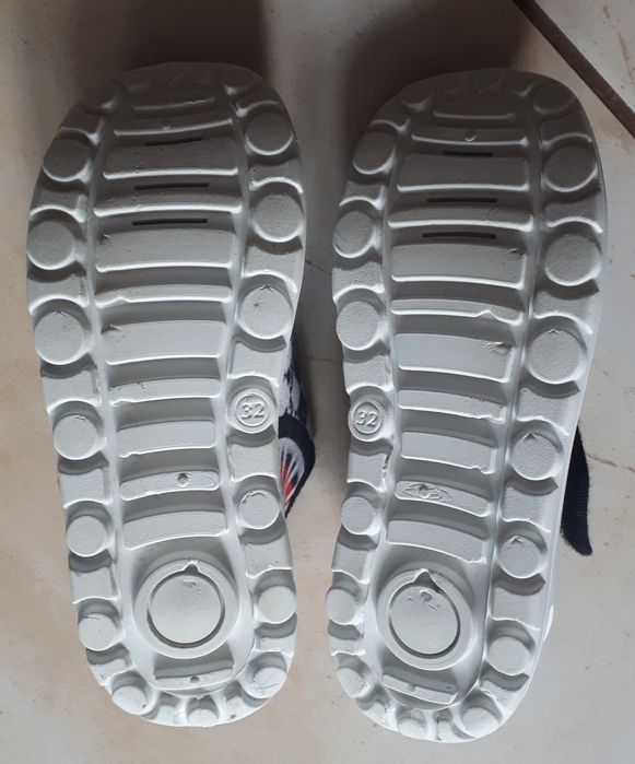 Kapcie chłopięce r.32