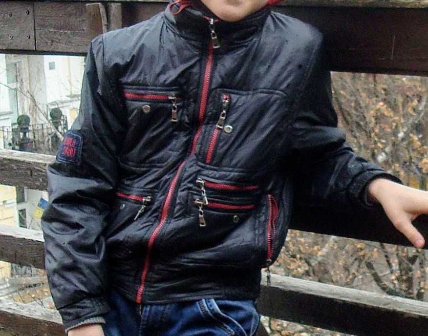 Куртка демісезонна для хлопчика,  розмір 10,зріст 140 см.