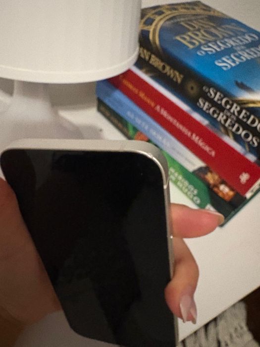 iPhone 13 de 128GB, branco, em excelente estado