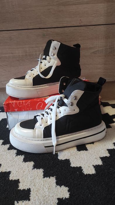 кросівки-хайтопи у гарному стані 40 розмір