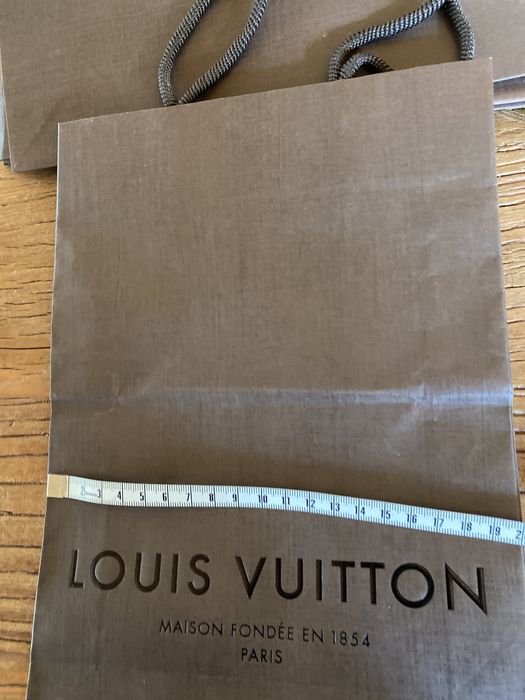 Sacos de papel Louis Vuitton