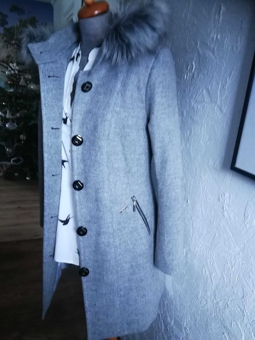 Plaszcz z kapturem futerko