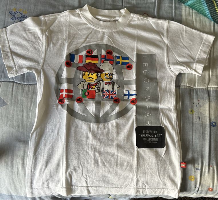 Lego T-shirt Talking
