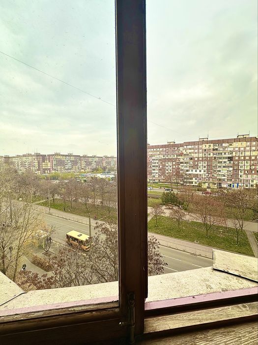 Продам 2-х ком Левобережный -3 ,пр.Мира Караван