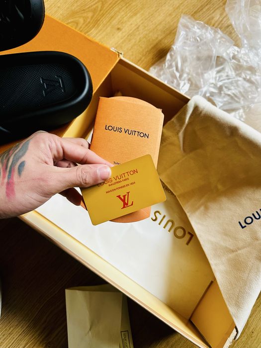 LV Slippers Black