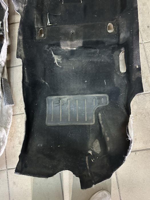 Обшивка пола ковролин карпет mazda 3 bk