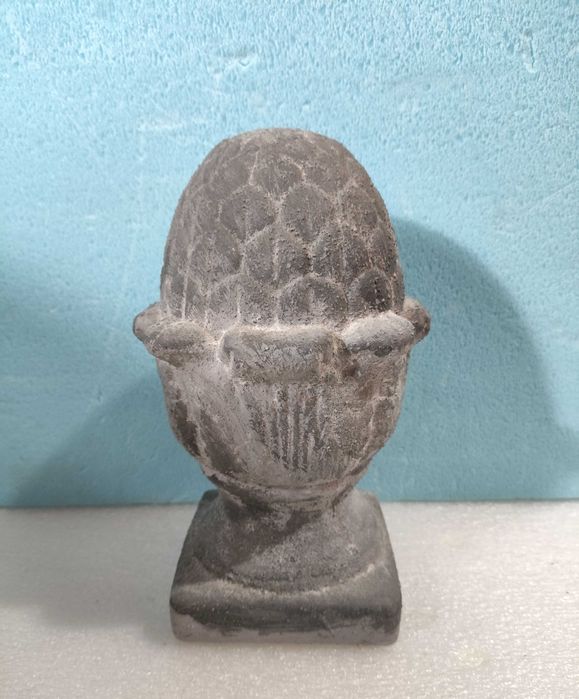 Pináculo pinha decorativa