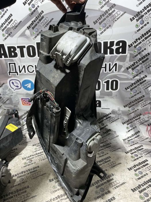 Фари Фара Митсубиси Кольт Mitsubishi Colt 2004-2008