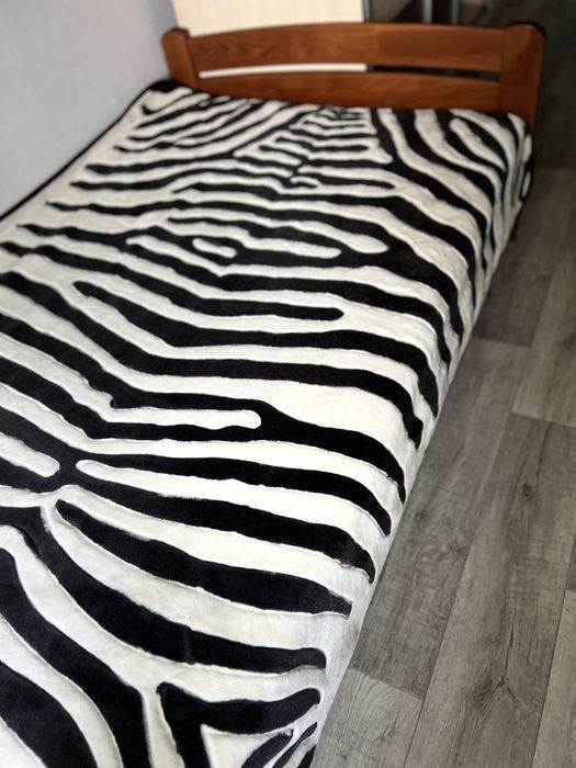 Теплі пледи в гарному стані