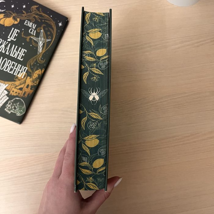 Продам комплект книг