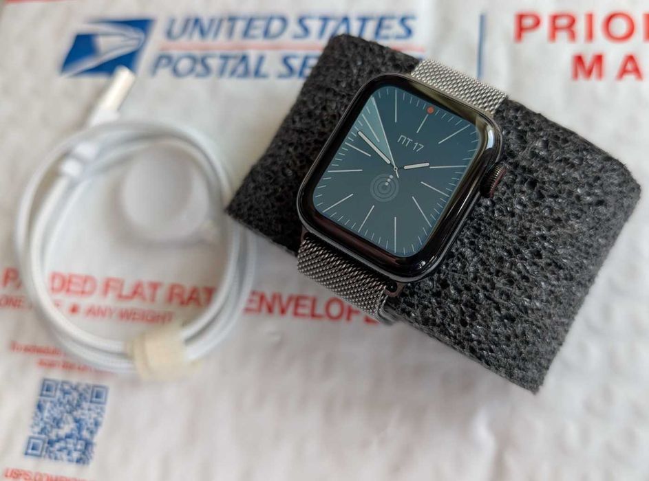 З США лімітовані Stainless Steel Apple Watch 5 40 Гарний стан все правцює