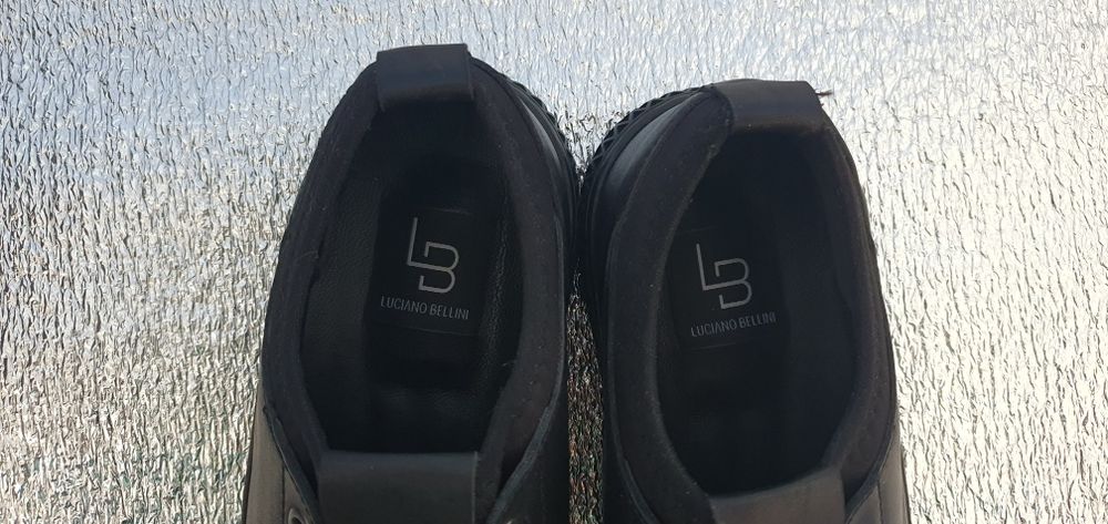 Продам чоловічі шкіряні кросівки Luciano Bellini (42р)