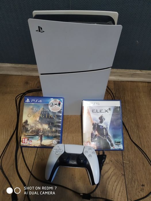 Play Station 5 z napędem jak nowe