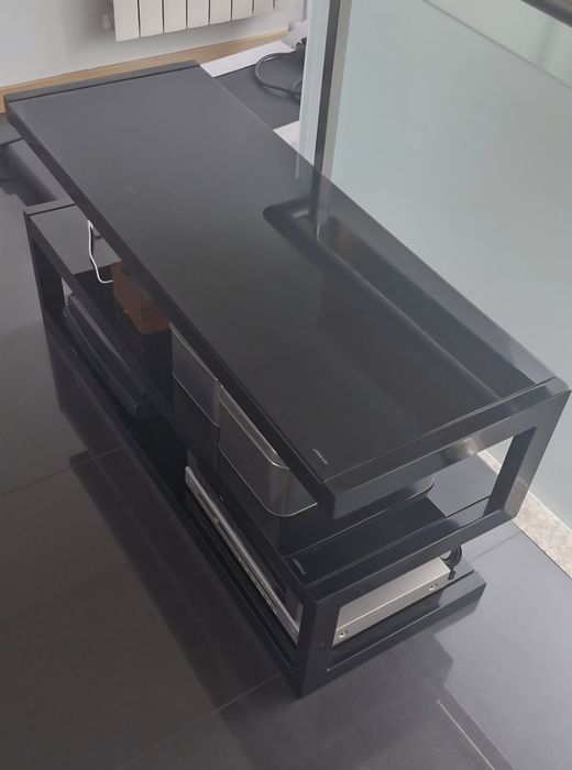 Mesa de Tv em vidro