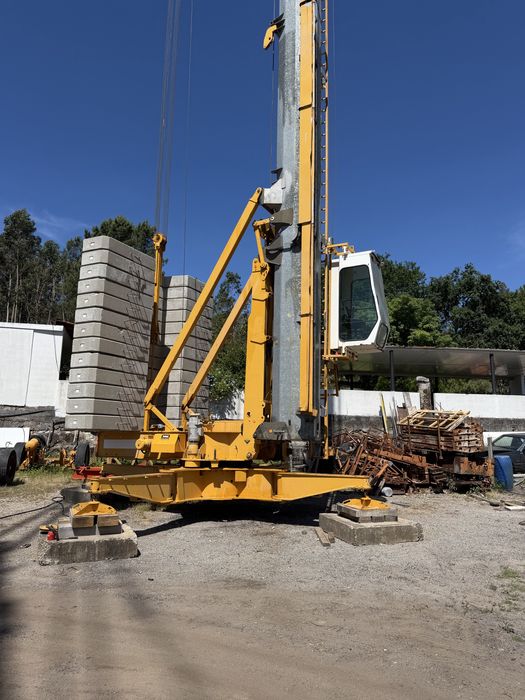 Grua automentante potain hdt70 -45m