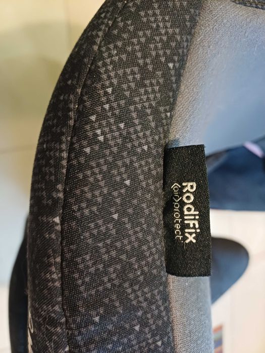 Fotelik samochodowy MaxiCosi Rodifix Airprotect 15 - 36kg