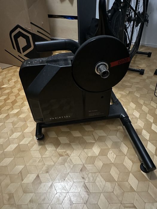 Trenażer Rowerowy Interaktywny Van Rysel In’Ride D500