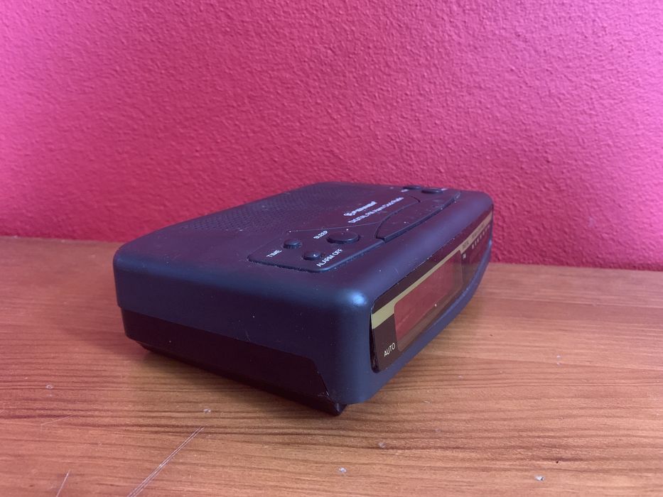 Rádio Despertador preto