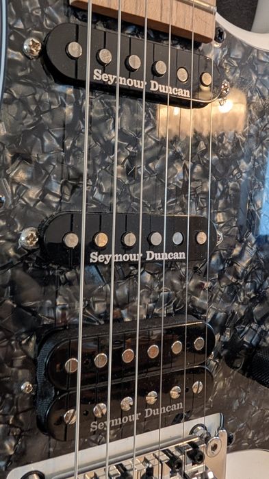Gitara Jackson Adrian Smith SDX w bardzo bogatej konfiguracji