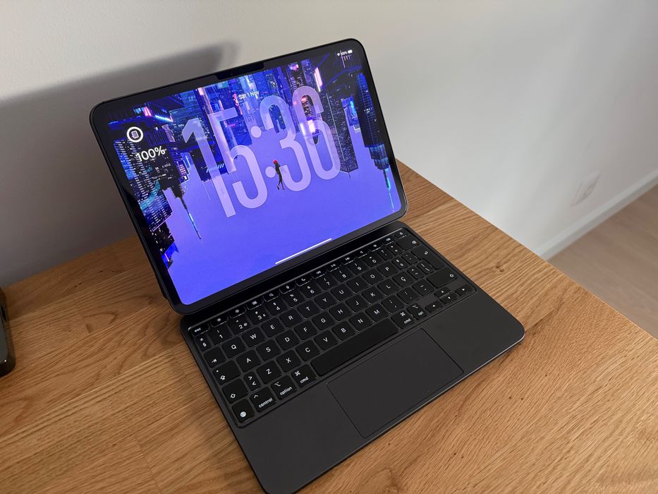 Apple Magic Keyboard for iPad Pro 11” M4 – Like New64750815796867122