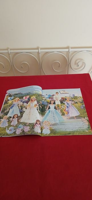 Revista Barbie n° 42  de 2005, com poster