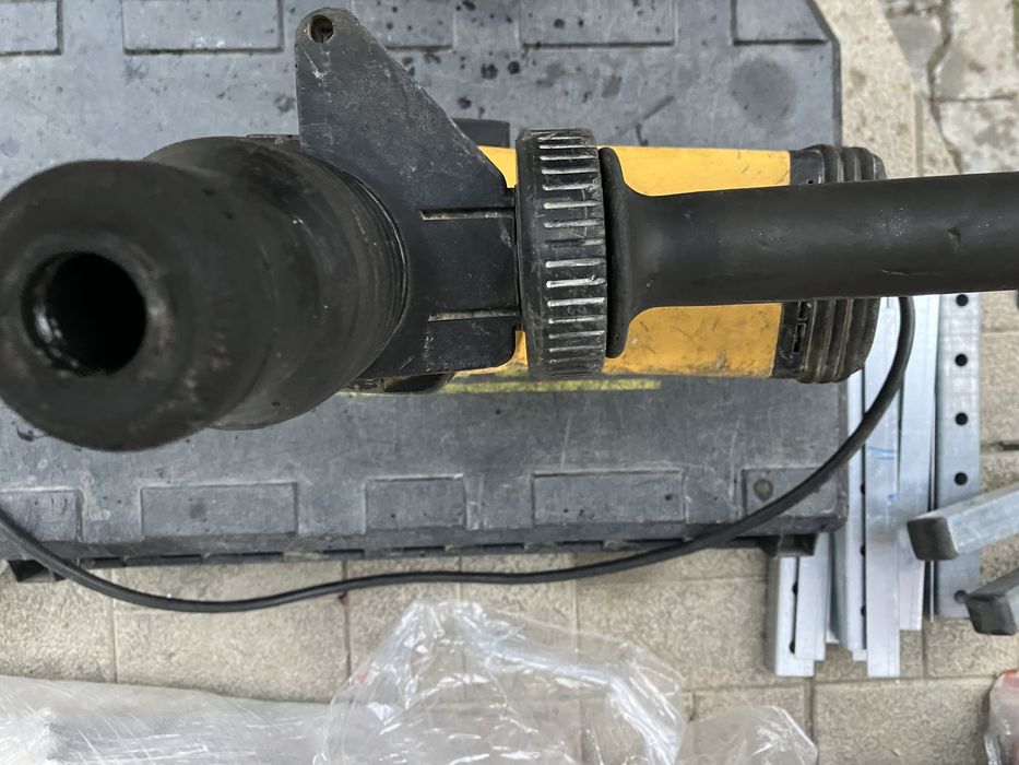Перфоратор відбійний молоток DeWalt sdsmax