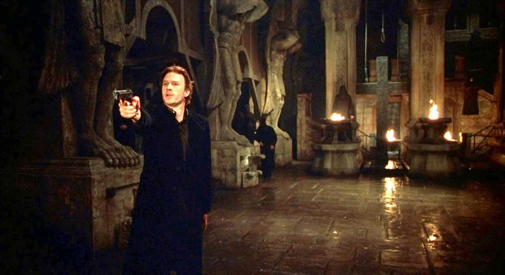 O DEVORADOR DE PECADOS (Heath Ledger) Um Padre Renegado e um mistério