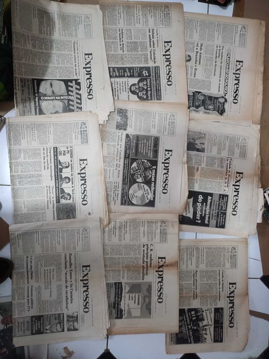 Lote 60 Jornais Expresso - Anos 70 e 80
