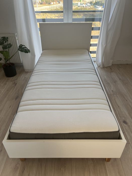 Łóżko VOX 90x200, materac z ikea