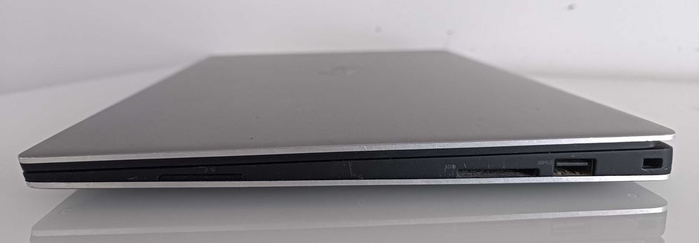 Dell XPS 13 9350 - Ecrã 13.3' 4K touchscreen/Core i7/SSD NVME/16GB RAM