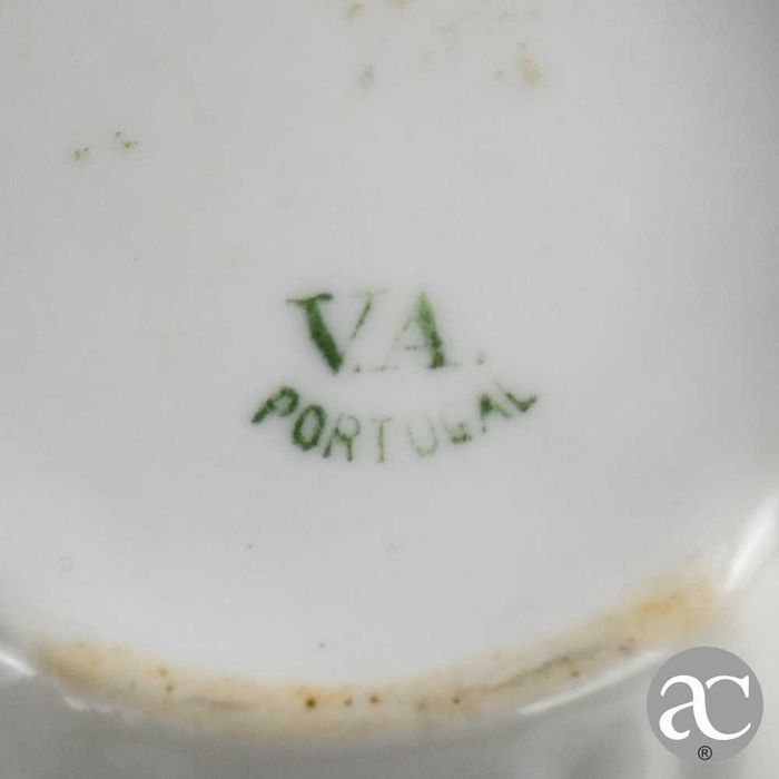 Chávena de chá e pires, porcelana Vista Alegre “Viva D. Miguel II”