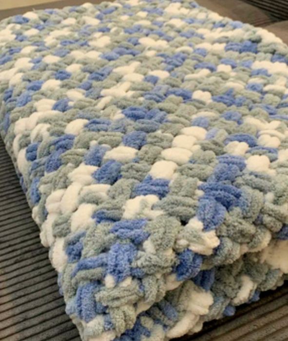 В'язаний плед покривало в дитяче ліжко, візочок.