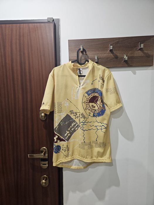 Żółta koszulka kolarska