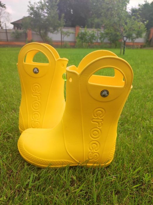 Продам резиновые сапоги детские