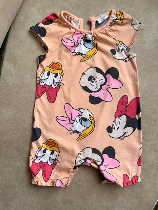 Одяг для дівчинки на вік 6-9 місяців