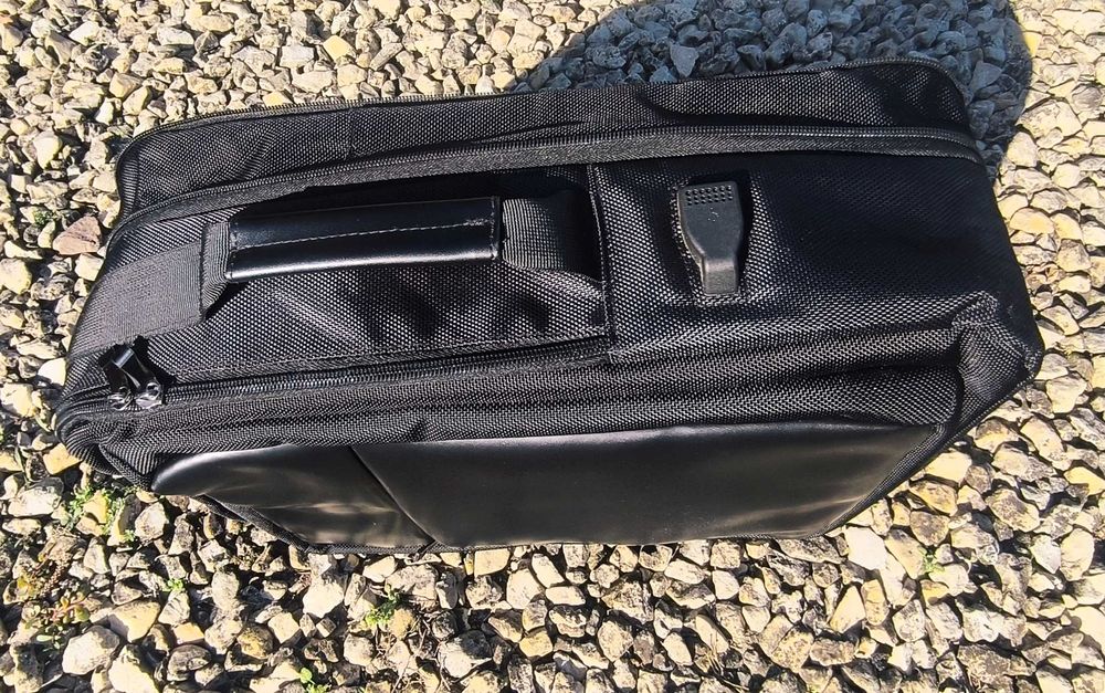 Torba/plecak biznesowy / podróżny na laptopa z USB – czarny