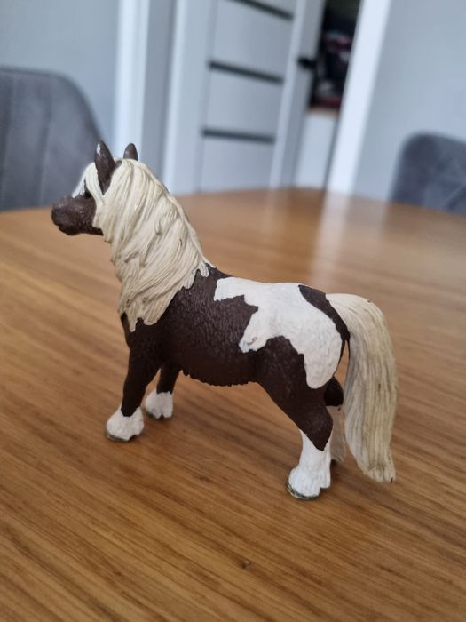 Kucyk schleich figurka