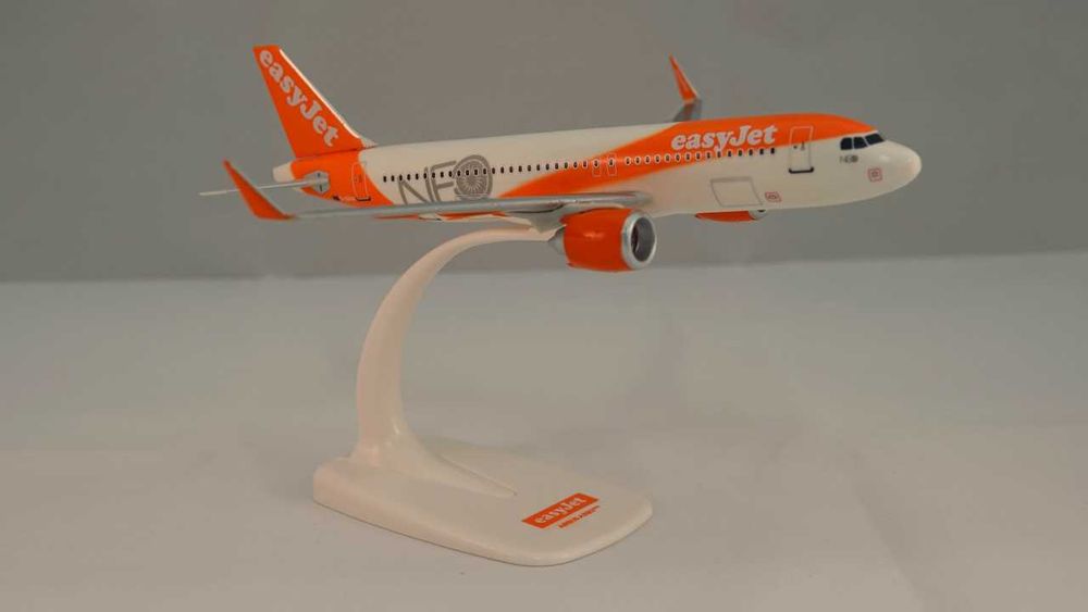 Avião de coleção EASYJET Airbus 321 Neo