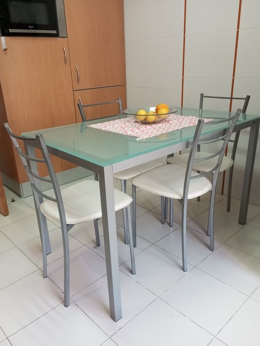 Mesa cozinha, sala ou escritório em vidro