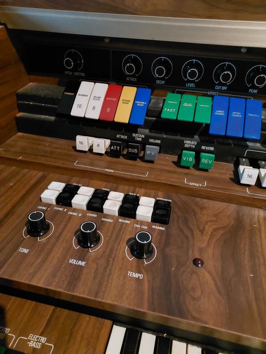 Órgão Kawai Eletrónico