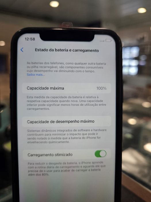 IPhone 11 64GB,,