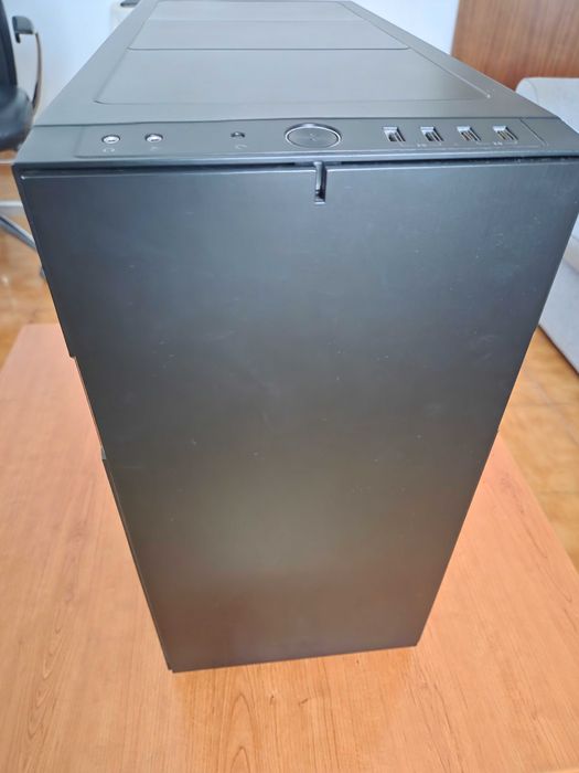 Caixa PC ATX Fractal Design Define R5 Preta
