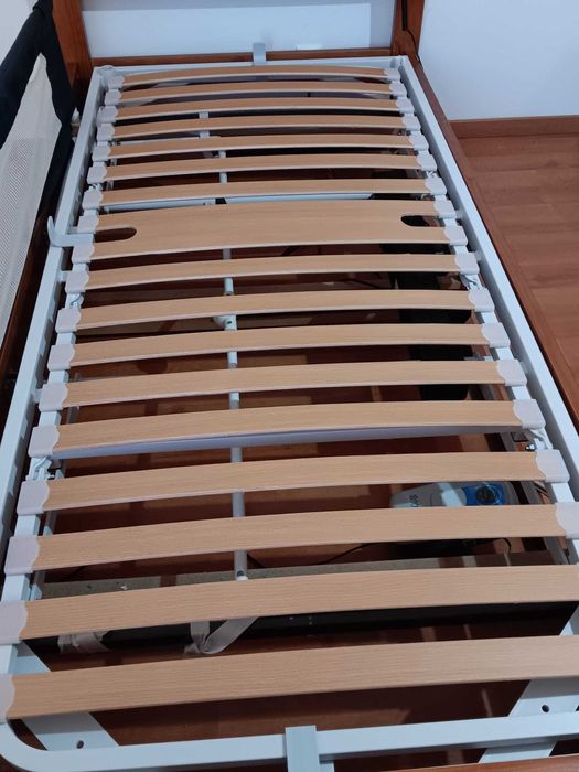 Estrado articulado eléctrico