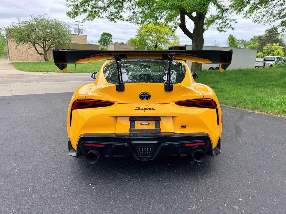 Toyota Supra Premium      2022