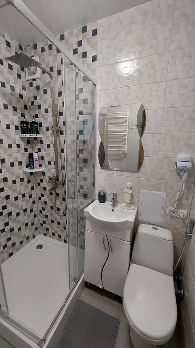 Подобова оренда, 2-х кім .квартира   900 грн. Біля тор. центру МАЙДАН