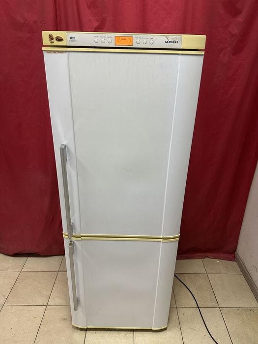 Холодильник Samsung 166/60/60