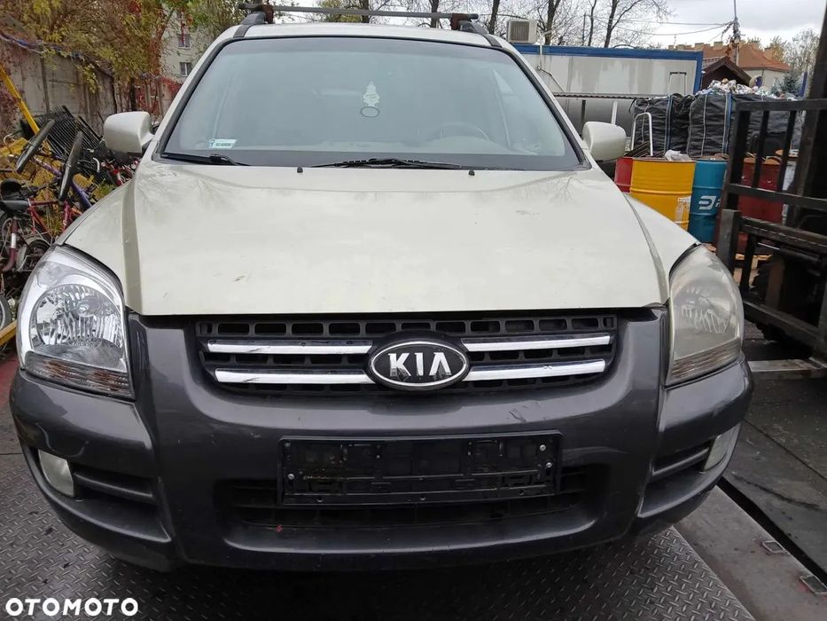 Kia Sportage II 2005 rok Lampa przednia lewa